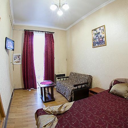 Квартира Подобово На Вулиці Чорновола 31 Біля Форуму У Місті Львові Біля Малевича المظهر الخارجي الصورة